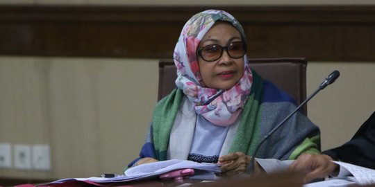 Ekspresi mantan Kepala BPKAD Kota Kendari saat jalani sidang lanjutan