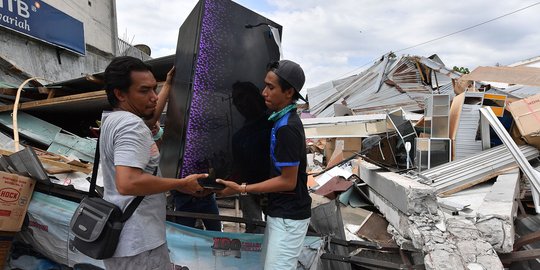 Gempa 6.2 SR guncang Lombok, pengungsi di RS Lapangan Tanjung panik