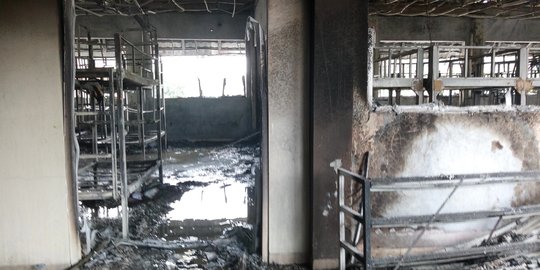 Korsleting, pondok pesantren di Cipayung Depok terbakar