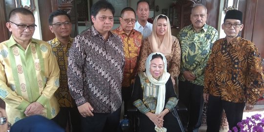 Bertemu Airlangga, istri Gus Dur doakan cawapres Jokowi sosok amanah