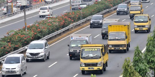 Sepekan 452 truk  kelebihan muatan  lintasi Jembatan 