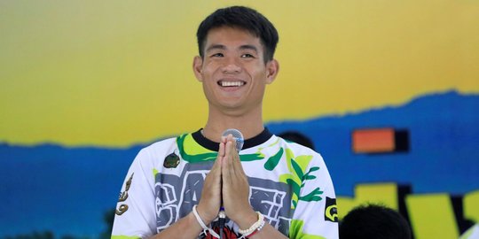 Tiga bocah selamat dari gua Thailand dan pelatihnya diberi kewarganegaraan