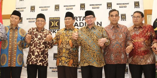 Sekjen Gerindra sebut Prabowo banyak senyum saat bertemu Presiden PKS