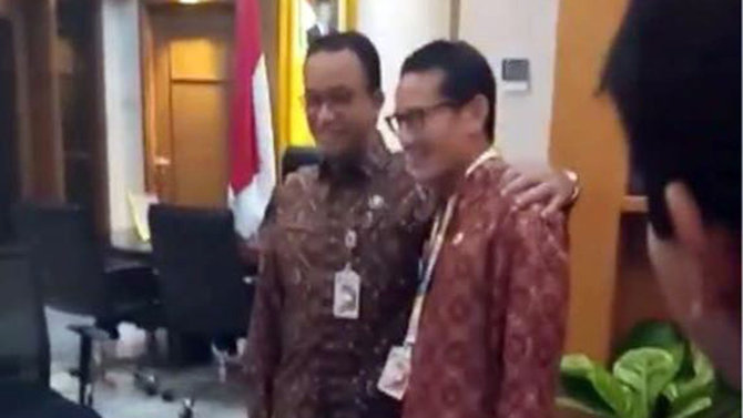 anies sandi pelukan