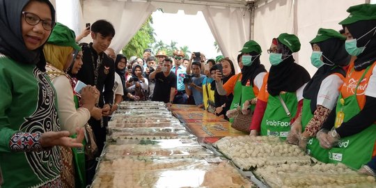 Penjelasan panitia soal kericuhan saat pemecahan rekor Muri pempek terbanyak