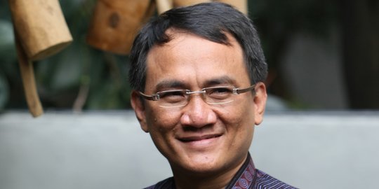 Andi Arief: Demokrat sampai pukul 22.30 menolak Sandiaga Uno