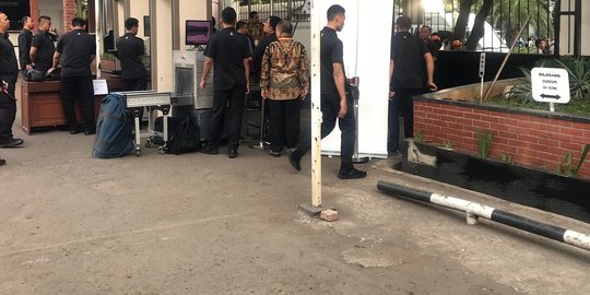 Pendaftaran capres dan cawapres, kendaraan melintas di KPU dialihkan