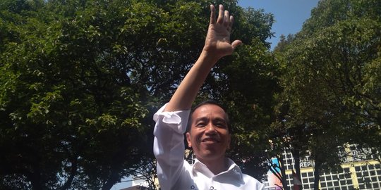 Kemeja Bersih, Merakyat & Kerja Nyata milik Jokowi akan jadi atribut kampanye