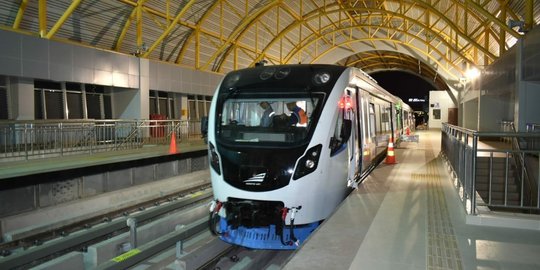 LRT Palembang mogok lagi, penumpang terlantar selama satu jam
