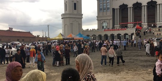 Tidak ada agama di atas hukum, kata koran Partai Komunis China