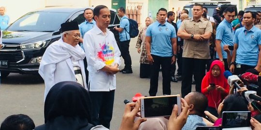 Tiba di RSPAD, Jokowi-Ma'ruf kompak ditemani anak bungsu