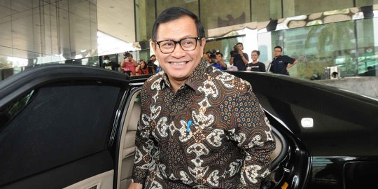 Seskab tiba-tiba bilang 'tidak ada yang nanya reshuffle nih?'