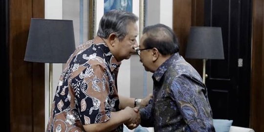 Bantah Soekarwo mundur, Demokrat tegaskan satu suara dukung Prabowo