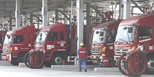 Rupiah jeblok, Jokowi perintahkan Pertamina beli minyak dari kontraktor dalam negeri