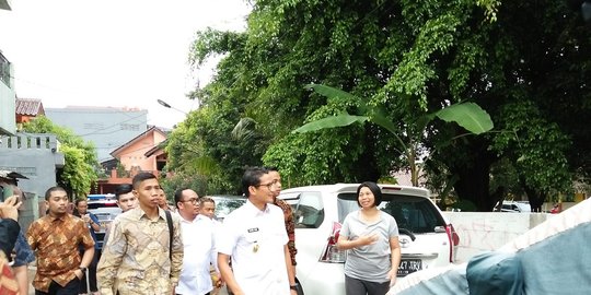 barang murah meriah yang dipakai sandiaga uno