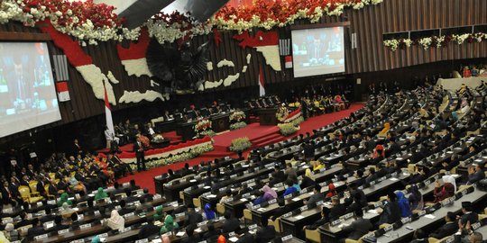 Presiden Jokowi dan JK hadiri sidang tahunan MPR