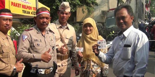 Warga Depok lahir 17 Agustus bisa perpanjang SIM secara gratis!