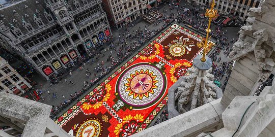 Keindahan karpet bunga raksasa di pusat kota Brussel