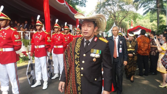 pakaian adat di hut ke 73 ri di istana