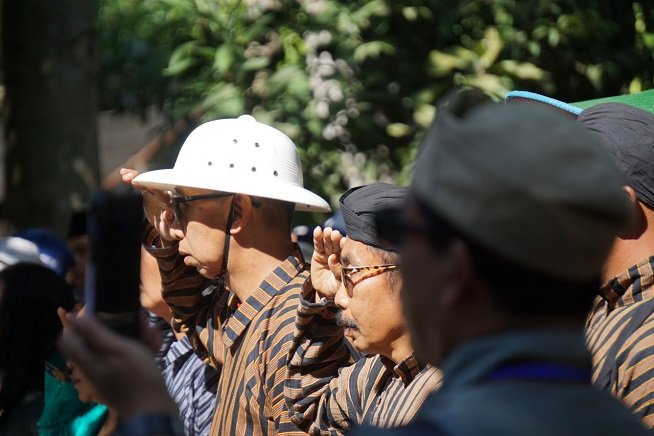 upacara di situs ndalem bung karno