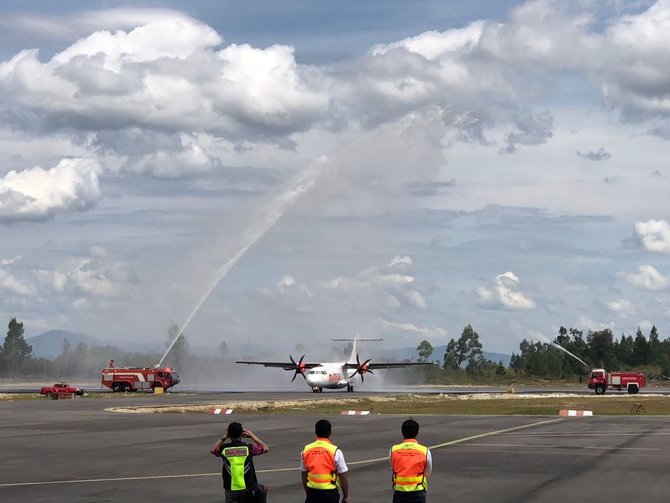 inaugural flight malindo air