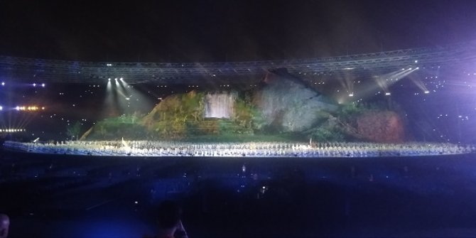 Video Jokowi naik motor awali pembukaan Asian Games 2018