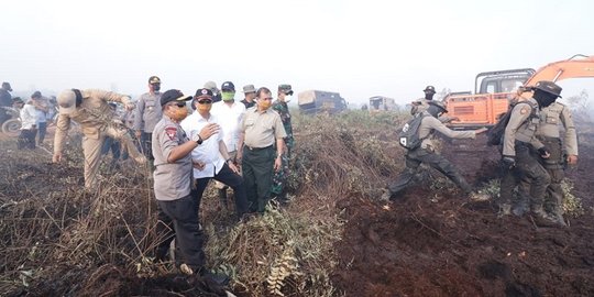 BNPB tambah 4 heli water bombing tangani karhutla di Kalbar