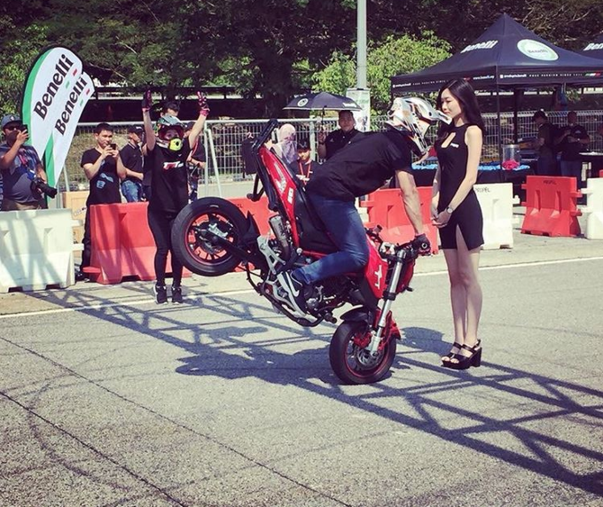 stuntman jokowi instagram