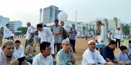 Salat Idul Adha di Masjid Agung Al-Azhar Jakarta diikuti ratusan jemaah