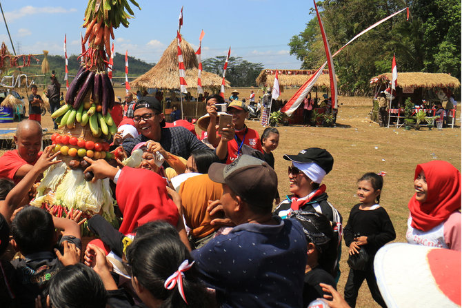 festival seni budaya pertanian wlahar wetan