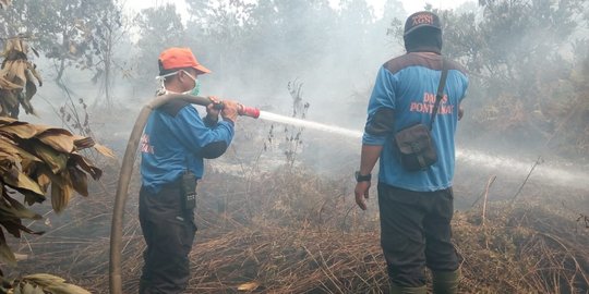 Dampak Karhutla di Pontianak, kabut asap terus turunkan jarak pandang