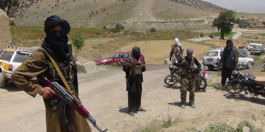 Taliban tolak gencatan senjata pemerintah Afghanistan dan culik 200 penumpang bus