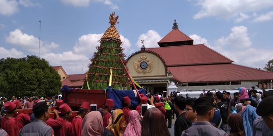 Peringati Idul Adha, Keraton Yogyakarta bagikan 7 gunungan