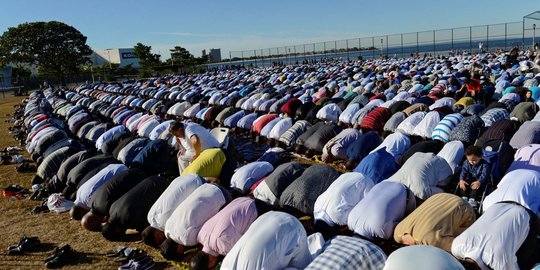 Cerita mahasiswi Indonesia terbang 8 jam untuk Salat Idul Adha di Moskow