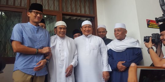 Sandiaga dan Rhoma Irama salat Jumat bareng di Mampang