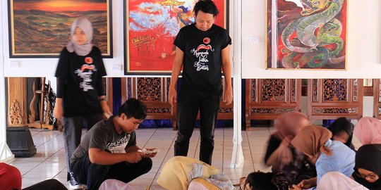 Perjuangan puitik anak muda memompa seni rupa di Banyumas