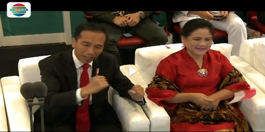 Viral video Jokowi joget, relawan bikin 'Goyang Dayung Challenge'