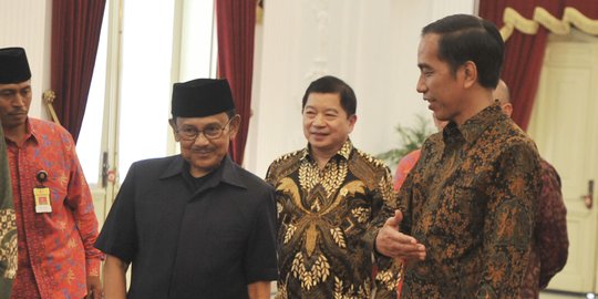 Jokowi sebut Habibie sakit karena kelelahan