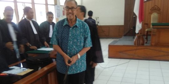 Eks Bupati Bandung Barat minta sumbangan dinas pencalonan istri di Pilkada