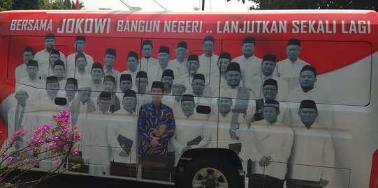 Pernak pernik persiapan kampanye Prabowo dan Jokowi
