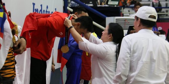 Menko Puan semangati tim pencak silat Indonesia saat borong emas Asian Games 2018