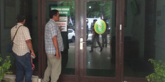 KPK tangkap 4 hakim dan 2 panitera, termasuk ketua dan wakil ketua PN Medan