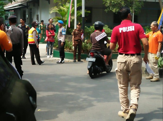 rekonstruksi pembunuhan dengan tabrak mercy