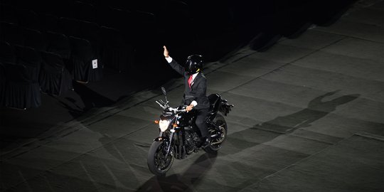 Jokowi: Logikanya di mana, masak Presiden disuruh akrobatik ya gila Bro!