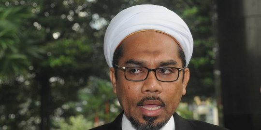 datang dari elite politik rev1