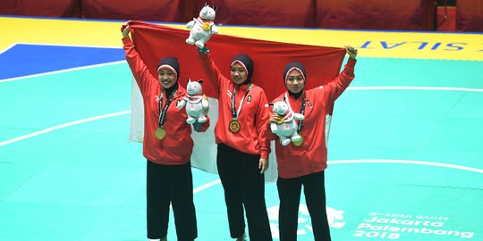 Tim pencak silat Indonesia kategori beregu putri raih emas