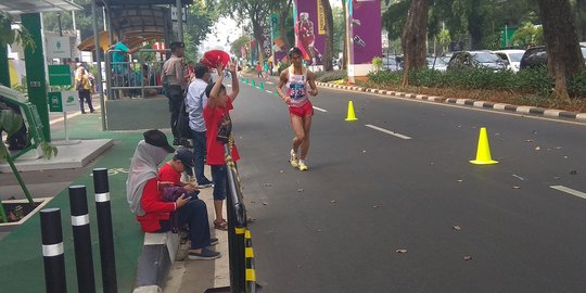 Cerita nenek 65 tahun ajak cucu beri semangat atlet Indonesia di Asian Games