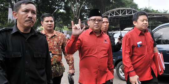 Diserang Andi Arief, Hasto tegaskan PDIP tak pengalaman bajak kader partai lain