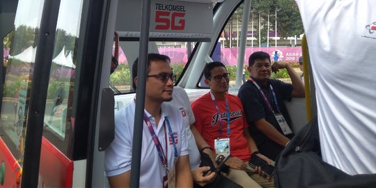 Sandiaga Uno jajal mobil tanpa sopir di GBK