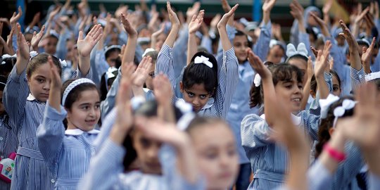 Keceriaan anak-anak Jalur Gaza di hari pertama sekolah